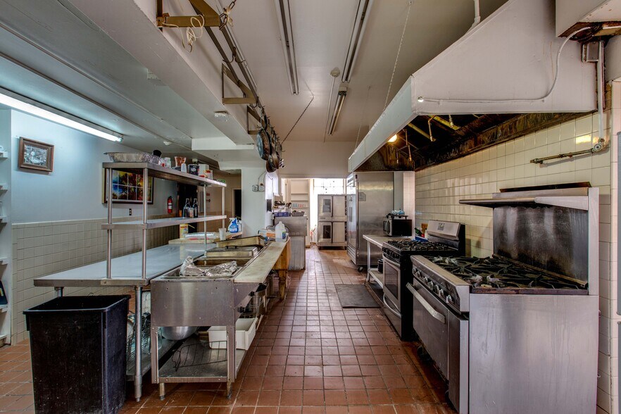 More Photos Of 8136 S Brook Forest Rd, Evergreen Specialty For Sale