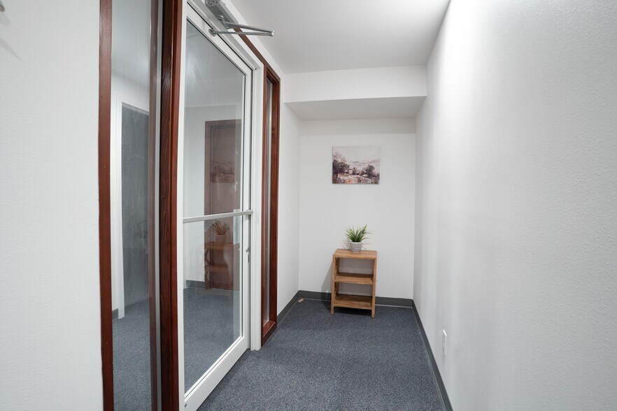 More Photos Of 1321 Northwood Center Ct, Coeur d'Alene Coworking Space