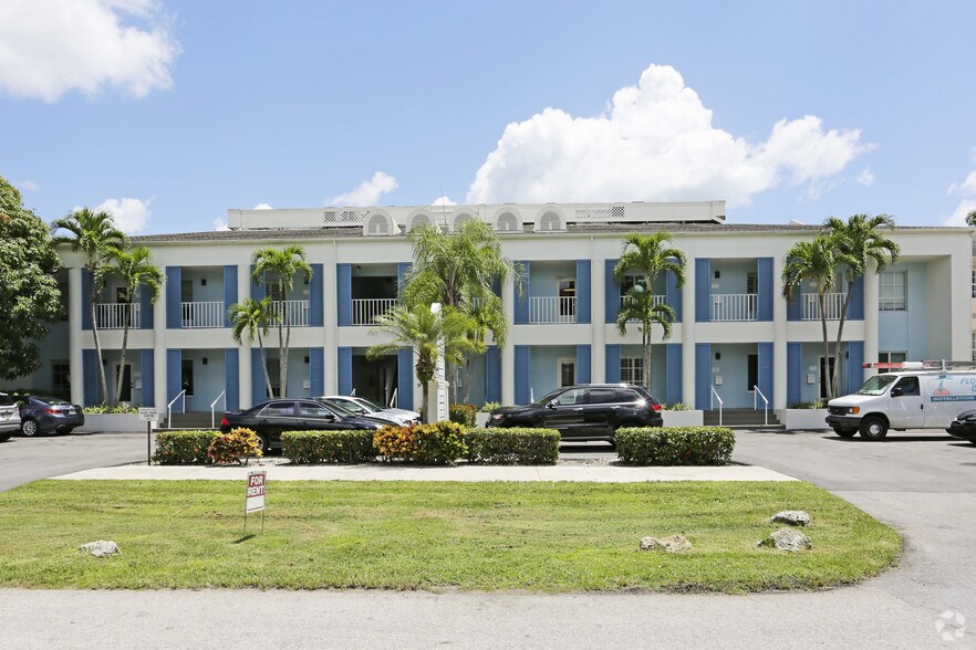 More Photos Of 1020 8th Ave S, Naples Office For Lease