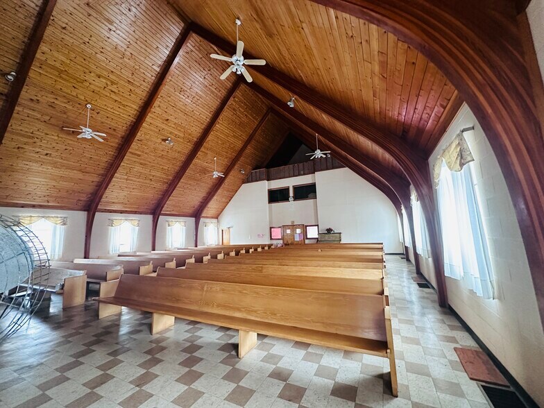 More Photos Of 8620 Wornall, Kansas City Religious Facility For Sale