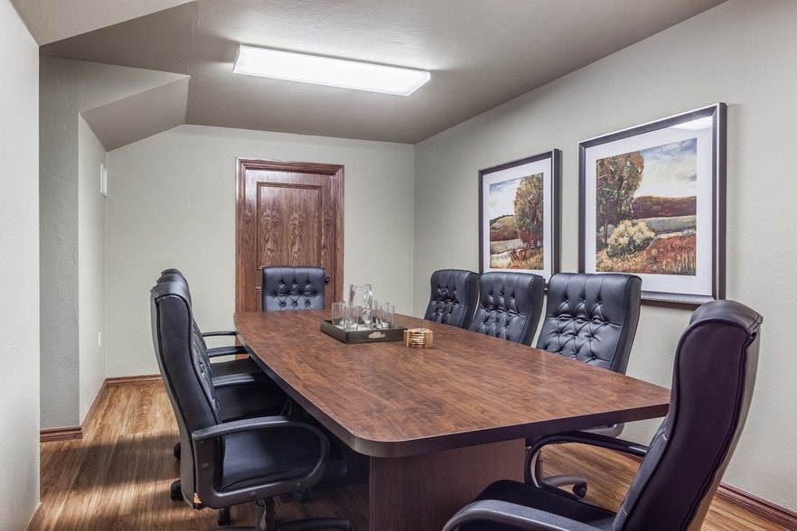 More Photos Of 2248 NW 164th St, Edmond Office For Sale