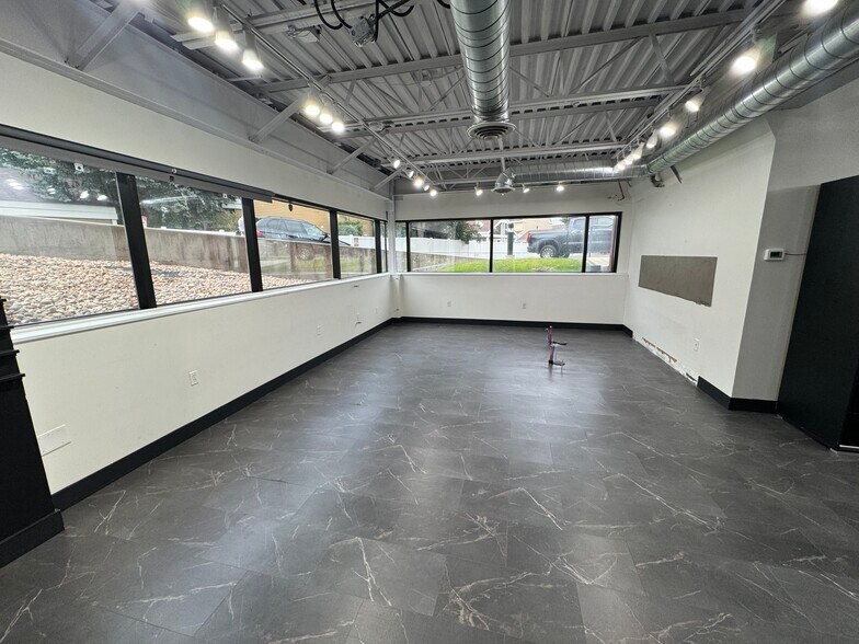 More Photos Of 807 Fort Union Blvd, Midvale Freestanding For Lease