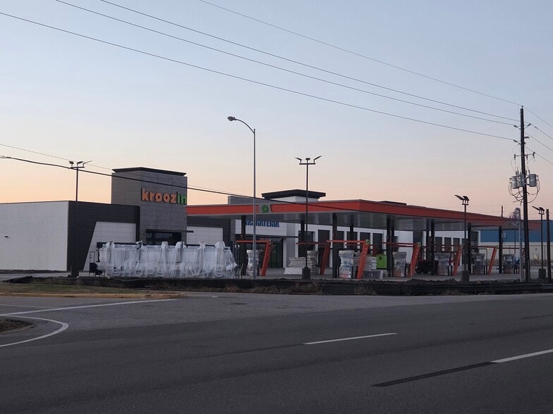 More Photos Of 3210 S Texas 6, Houston General Retail For Sale