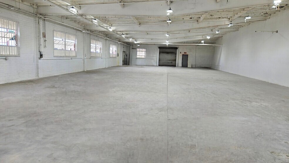 More Photos Of 7142-7148 Condor Ave, Commerce Warehouse For Lease