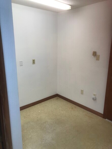 More Photos Of 73312 Highway 1077, Covington Warehouse For Sale