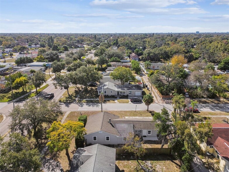 More Photos Of 2900 49th St N, Saint Petersburg Specialty For Sale