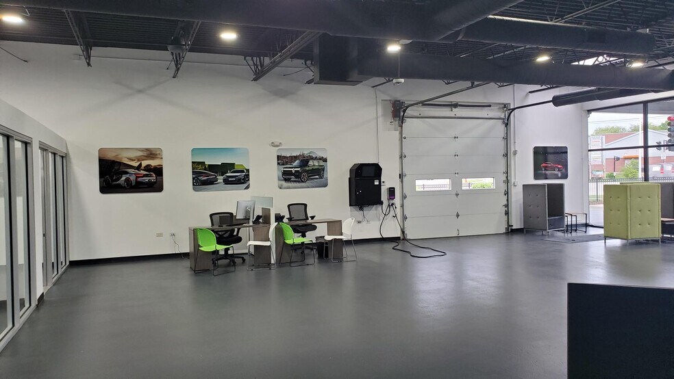 More Photos Of 1529 Rand Rd, Des Plaines Auto Dealership For Lease