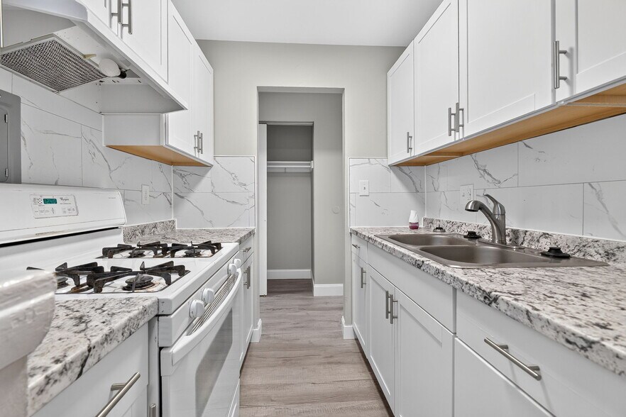 More Photos Of 3670 Seabrook Ave, Columbus Apartments For Sale