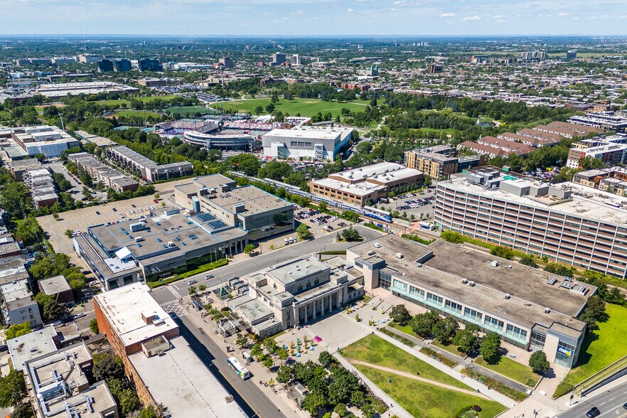 More Photos Of 405 Av Ogilvy, Montréal Office For Lease