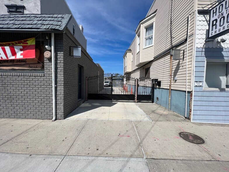 More Photos Of 112-16 Rockaway Beach Blvd, Rockaway Park Storefront Retail Residential For Lease