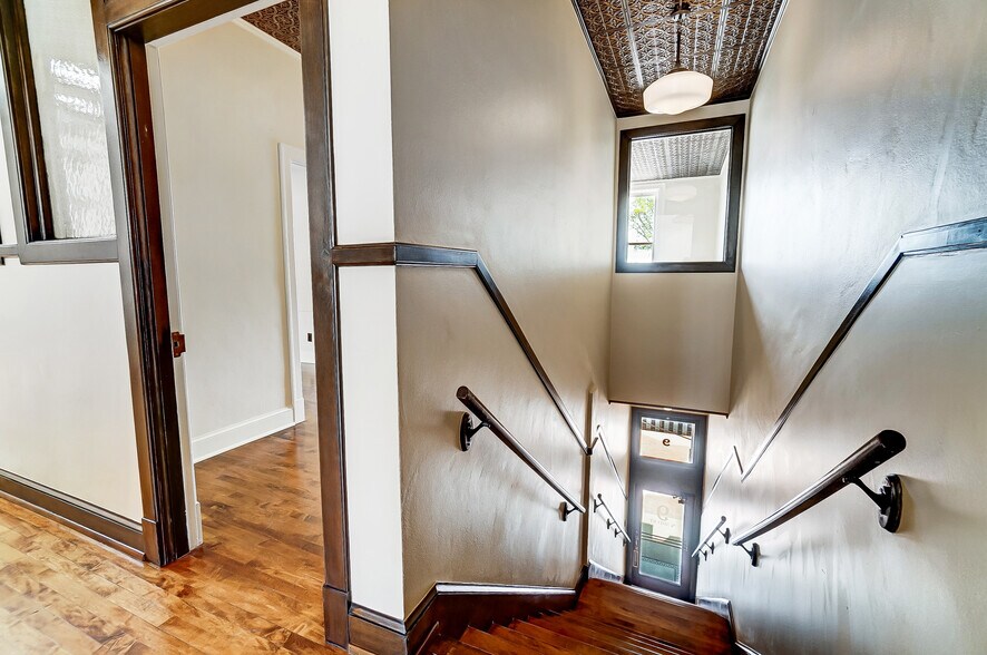 More Photos Of 9-11 N 3rd St, Newark Office For Lease