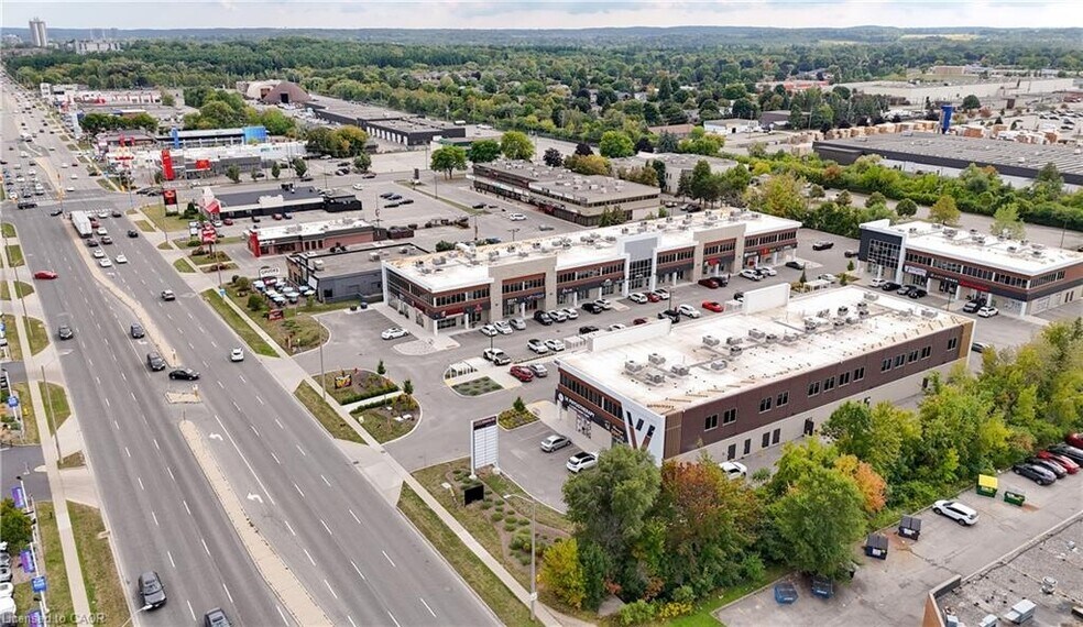 More Photos Of 454 Hespeler Rd, Cambridge General Retail For Sale