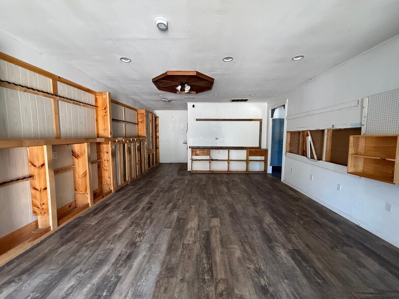 More Photos Of 63 E Bay Ave, Manahawkin Freestanding For Sale