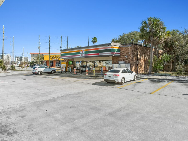 More Photos Of 9695 Gulf Blvd, Treasure Island Service Station For Sale