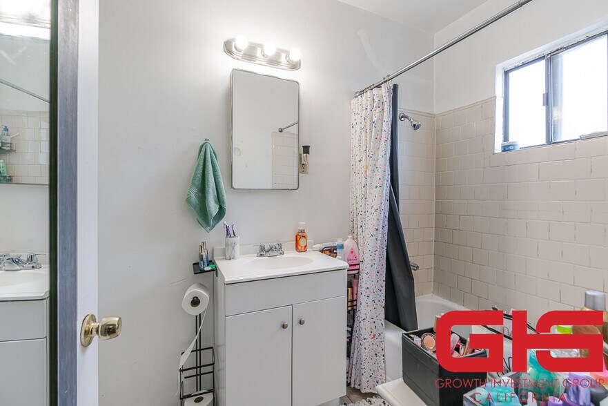 More Photos Of 2408 N Eastern Ave, Los Angeles Apartments For Sale