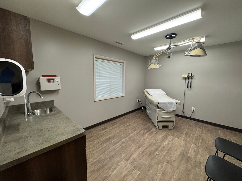 More Photos Of 1755 Fulton St, Elkhart Medical For Sale