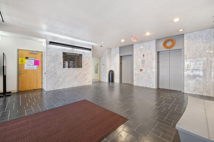 More Photos Of 2616 Sherwood Hall Ln, Alexandria Medical For Sale