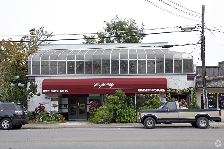 More Photos Of 150-162 S Seguin Ave, New Braunfels Office For Lease