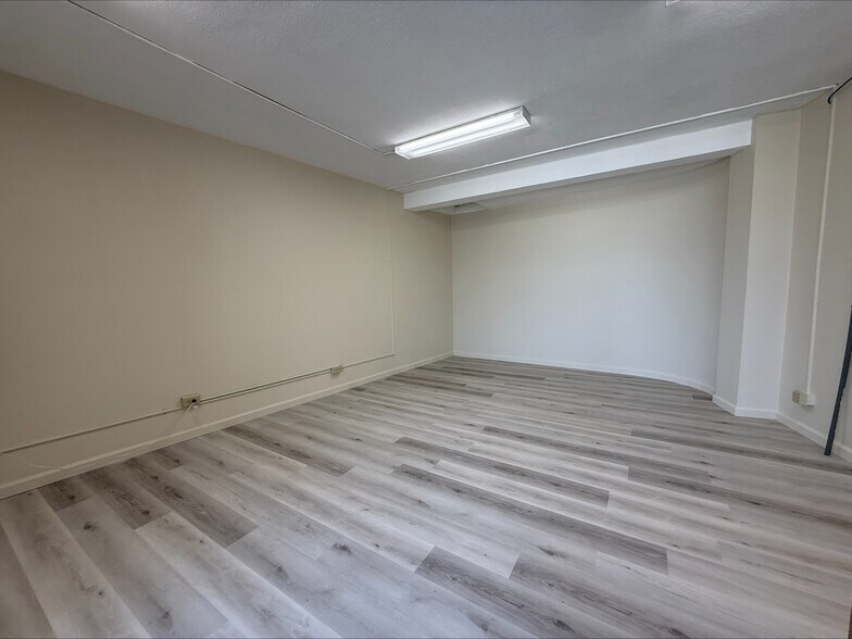 More Photos Of 1614 Kalakaua Ave, Honolulu Freestanding For Lease