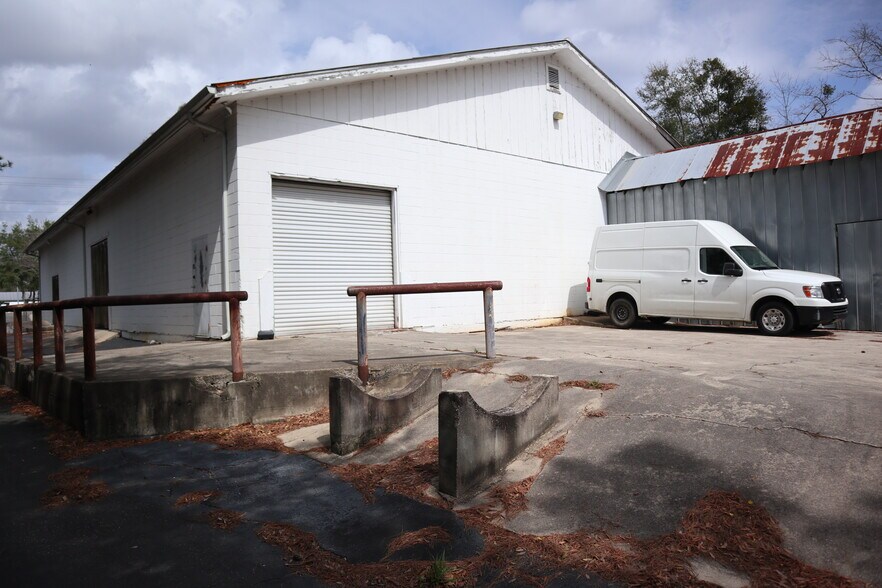 More Photos Of 877 Orange Ave, Tallahassee Warehouse For Sale