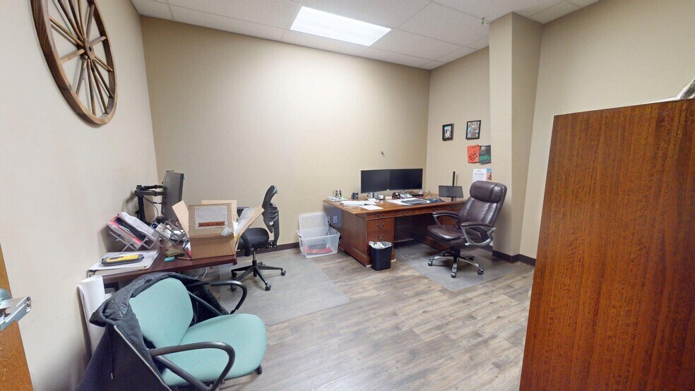 More Photos Of 2201 Patterson Industrial Dr, Pflugerville Warehouse For Lease