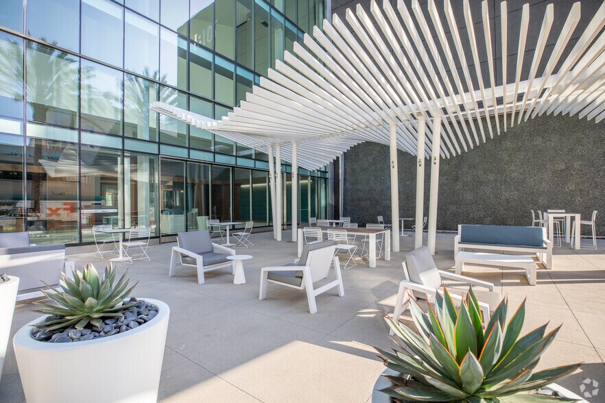 More Photos Of 701 B St, San Diego Office For Sale