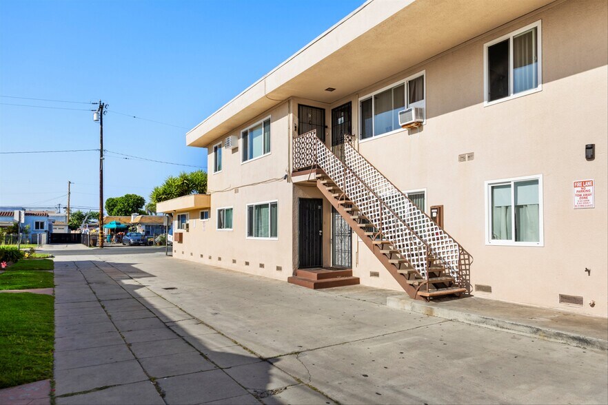 More Photos Of 3516 Beechwood Ave, Lynwood Multifamily For Sale