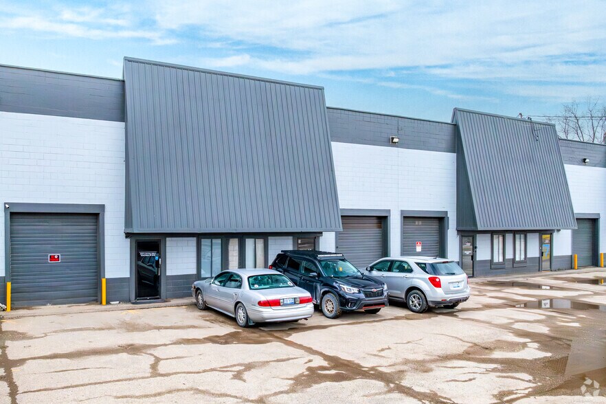 More Photos Of 6434 S Dort Hwy, Grand Blanc Warehouse For Lease