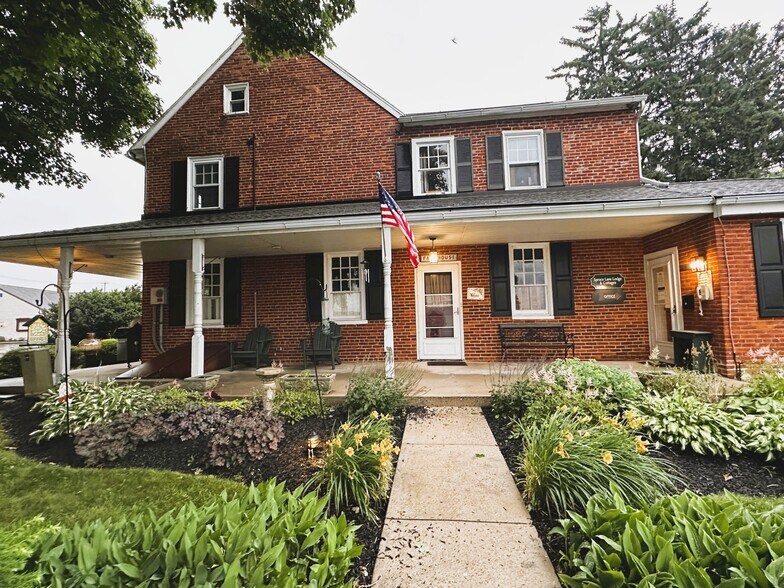 More Photos Of 2439 Old Philadelphia Pike, Lancaster Hotel For Sale