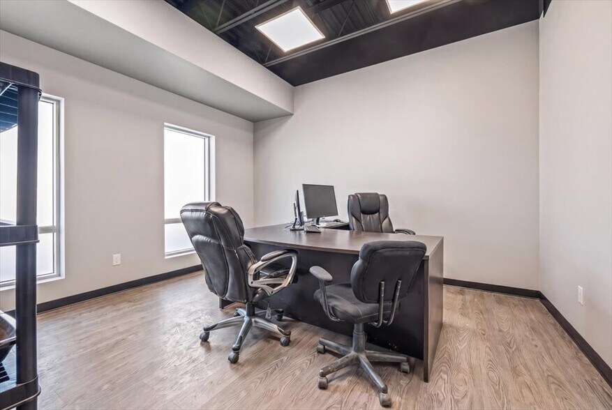 More Photos Of 280 Portage Clos, Sherwood Park Warehouse For Sale