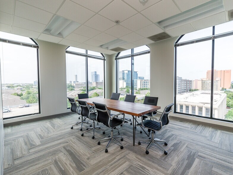 More Photos Of 3120 Southwest Fwy, Houston Office For Lease