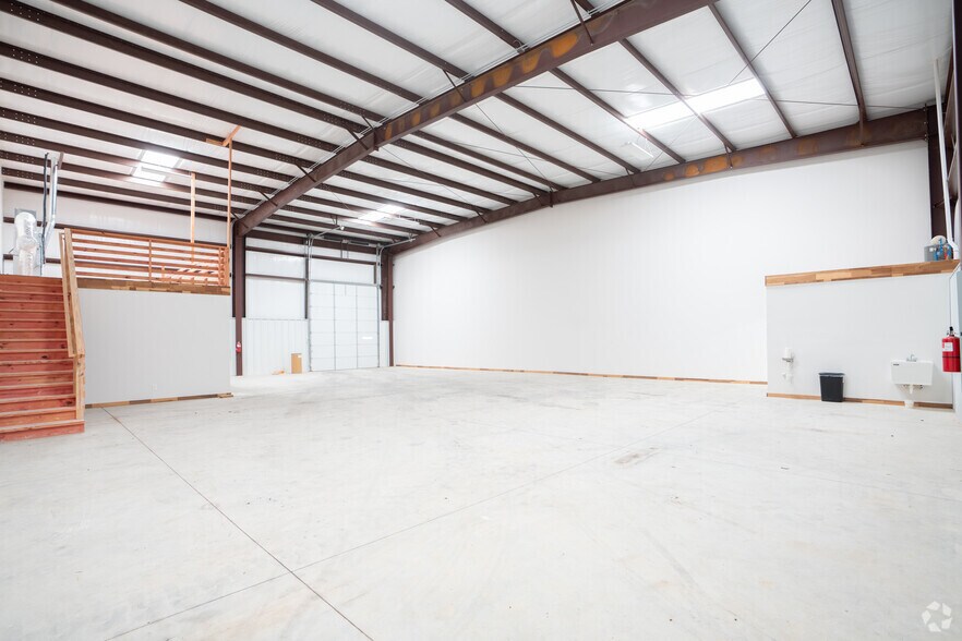 More Photos Of 48 County Road 265, Alabaster Unknown For Lease