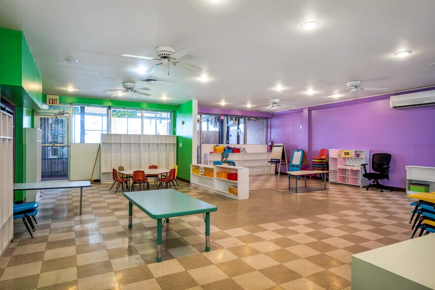 More Photos Of 900 Morris Park Ave, Bronx Storefront Retail Office For Lease