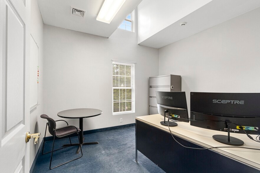 More Photos Of 4 Walter E Foran Blvd, Flemington Office For Sale