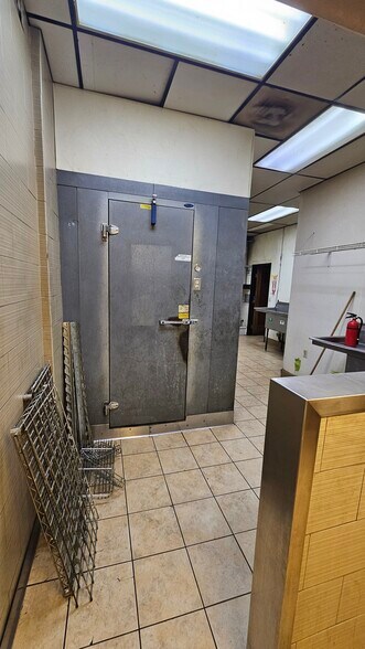 More Photos Of 466-474 W 5th St, San Bernardino Storefront Retail Office For Lease