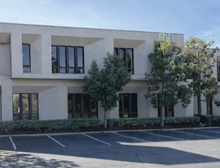 More Photos Of 1101 Dove St, Newport Beach Office For Sale