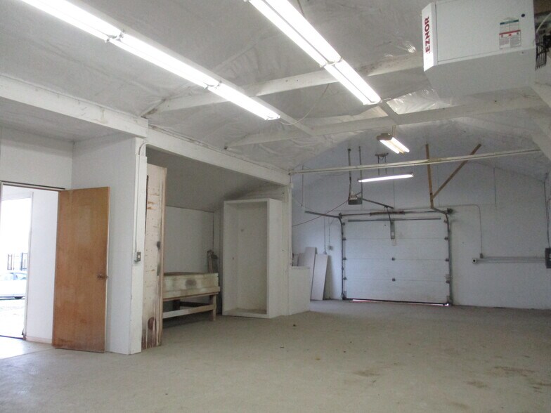 More Photos Of 940 N 9th Ave, Walla Walla Service For Lease