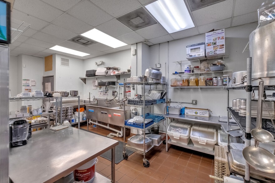 More Photos Of 646 Ne 79th St, Miami Restaurant For Sale