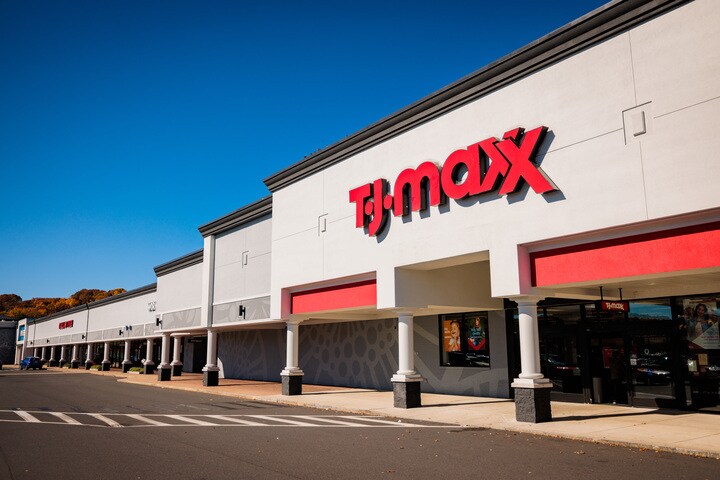 More Photos Of 683 Farmington Ave, Bristol Unknown For Lease