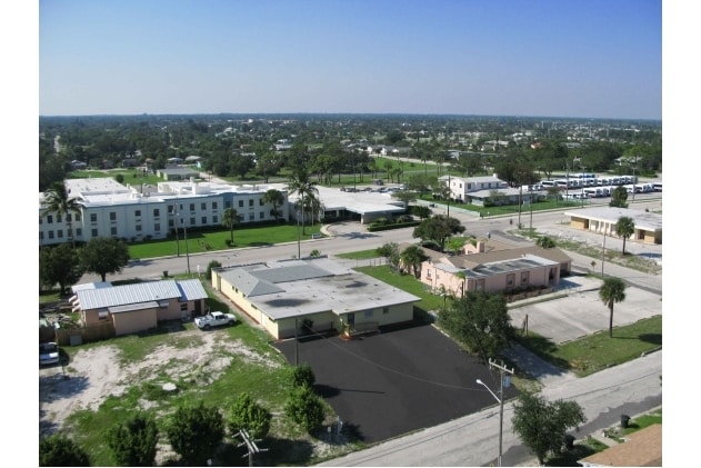 More Photos Of 706 N 7th St, Fort Pierce Office For Sale