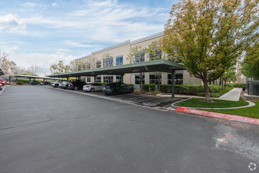 More Photos Of 27433 Tourney Rd, Valencia Office For Lease