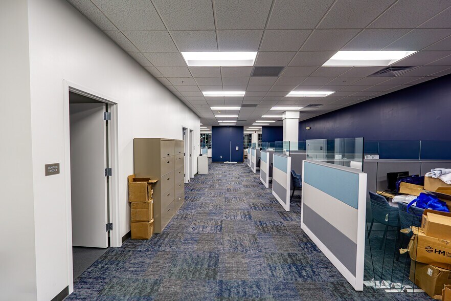 More Photos Of 1-37 Kendall Way, Ballston Spa Freestanding For Lease