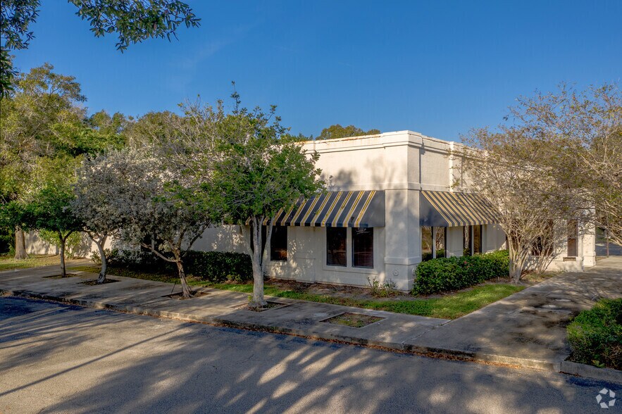More Photos Of 4050 Pga Blvd, Palm Beach Gardens Restaurant For Lease