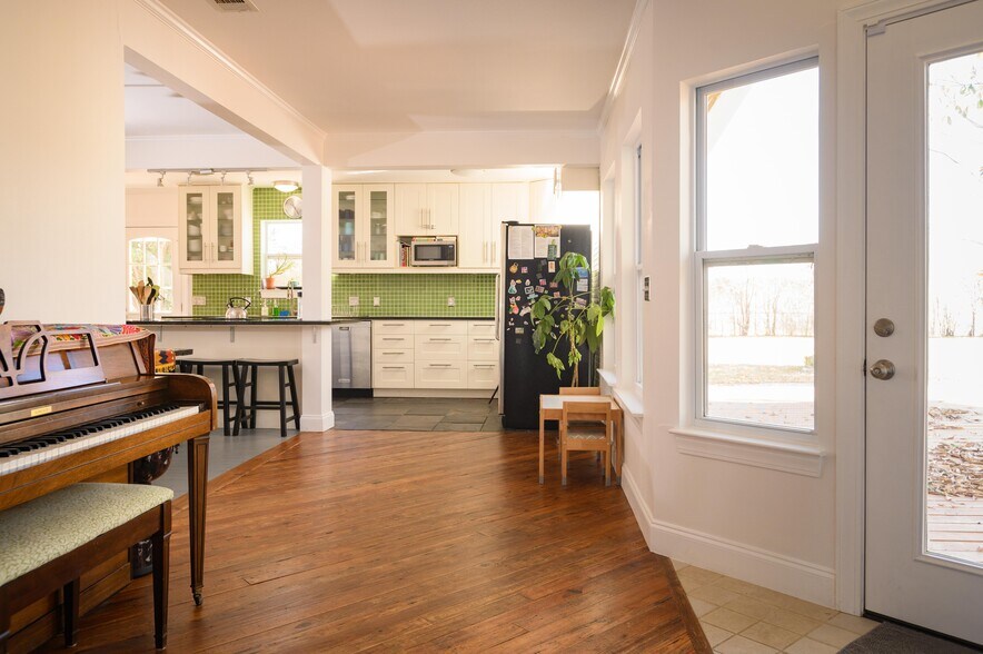 More Photos Of 4902 Pecan Springs Rd, Austin Land For Sale