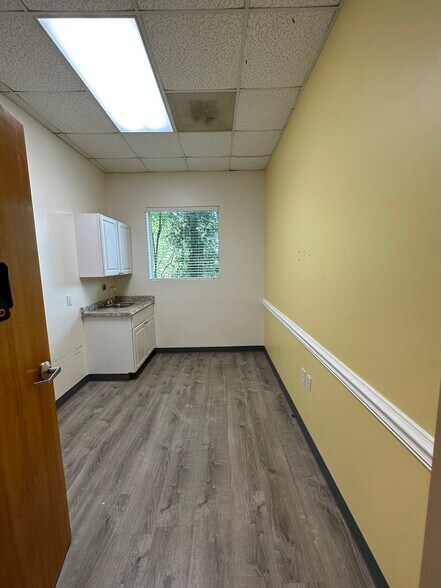 More Photos Of 500 Holly Springs Rd, Holly Springs Medical For Lease
