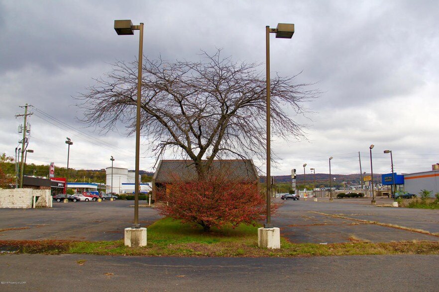 More Photos Of 59 S Wyoming Ave, Edwardsville Freestanding For Lease