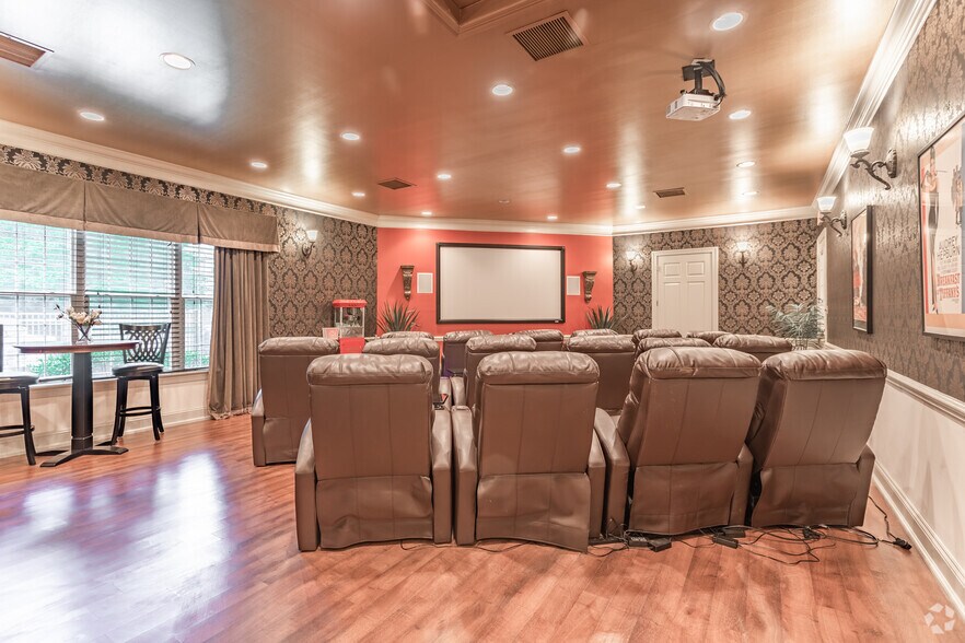 More Photos Of 650 Stoney Creek Ln, Newport News Apartments For Lease