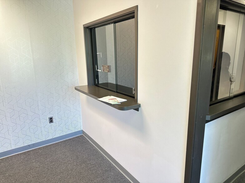 More Photos Of 2 Lincoln Hwy, Edison Medical For Sale