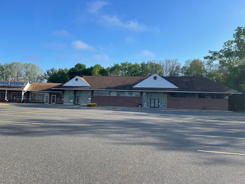 More Photos Of 7 Taylor Rd, Enfield Office For Sale