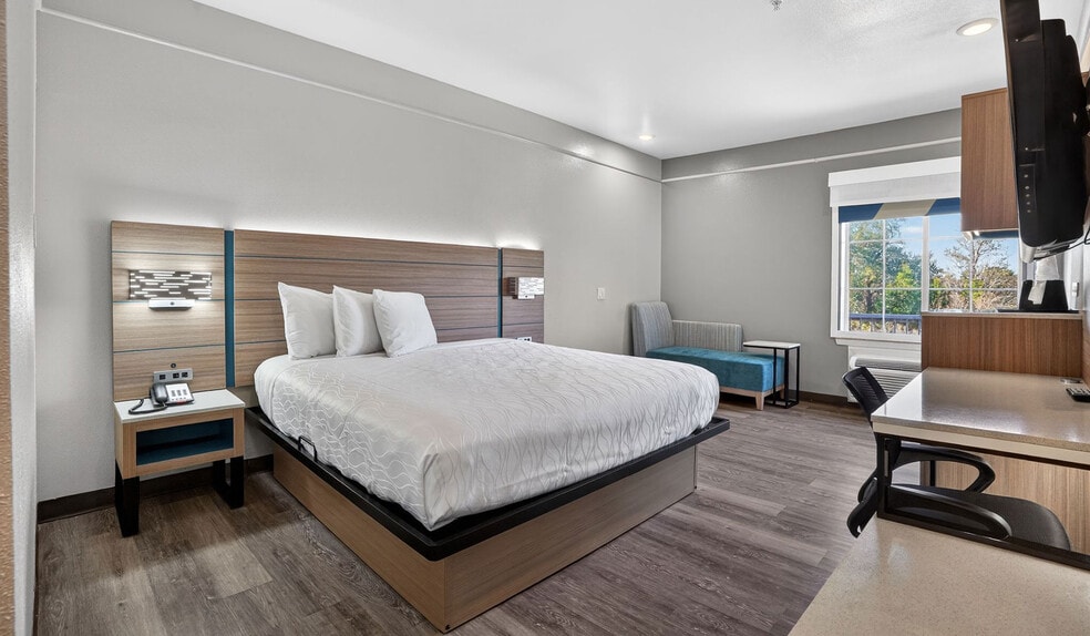More Photos Of 415 Fm 1960 Rd E, Houston Hotel For Sale